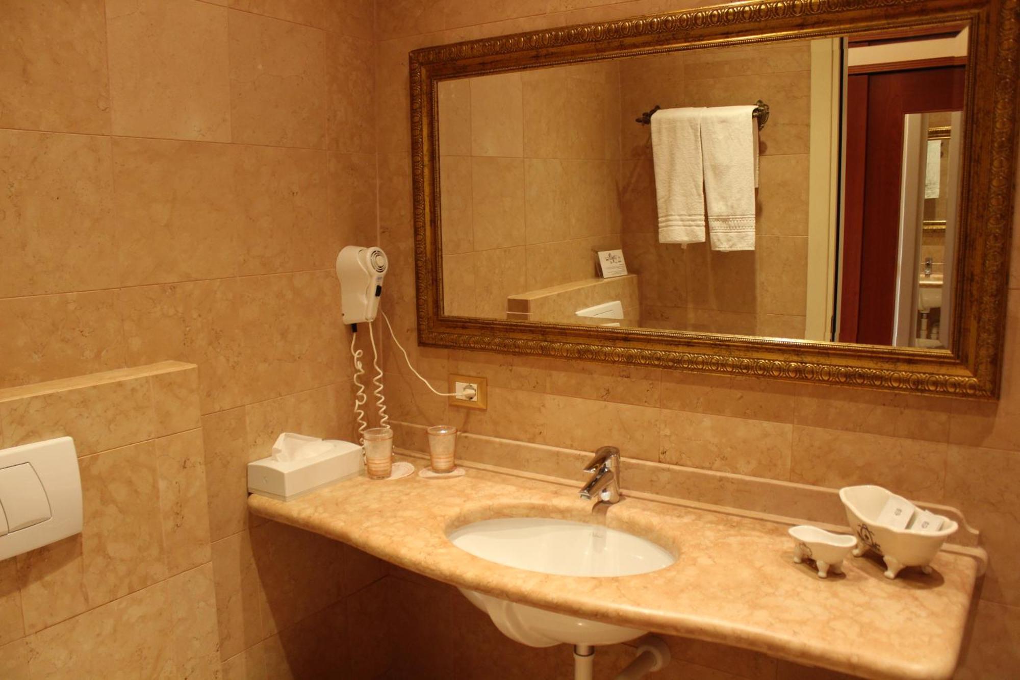 Hotel La Dolce Vita Cavaion Veronese Luaran gambar