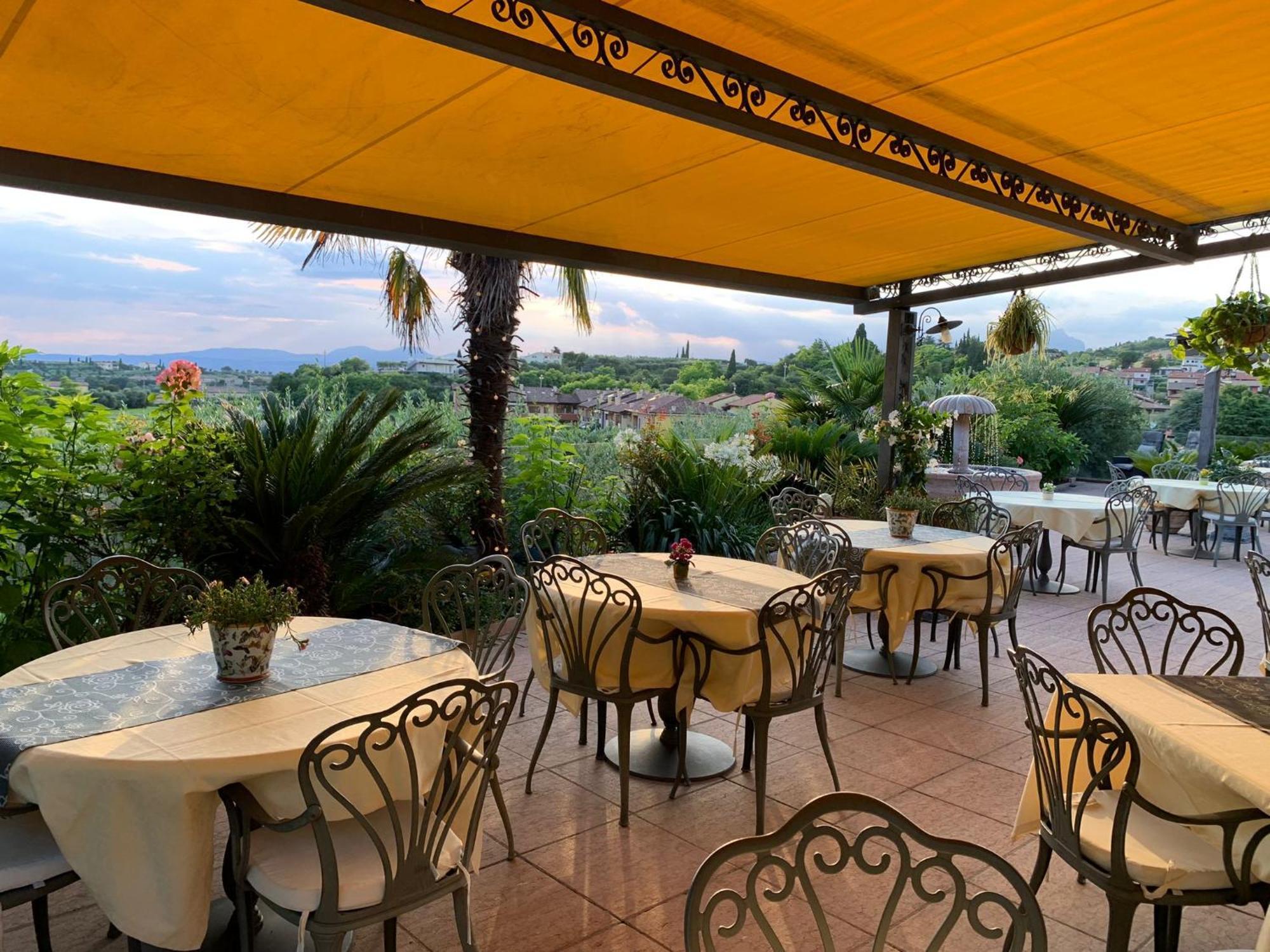 Hotel La Dolce Vita Cavaion Veronese Luaran gambar